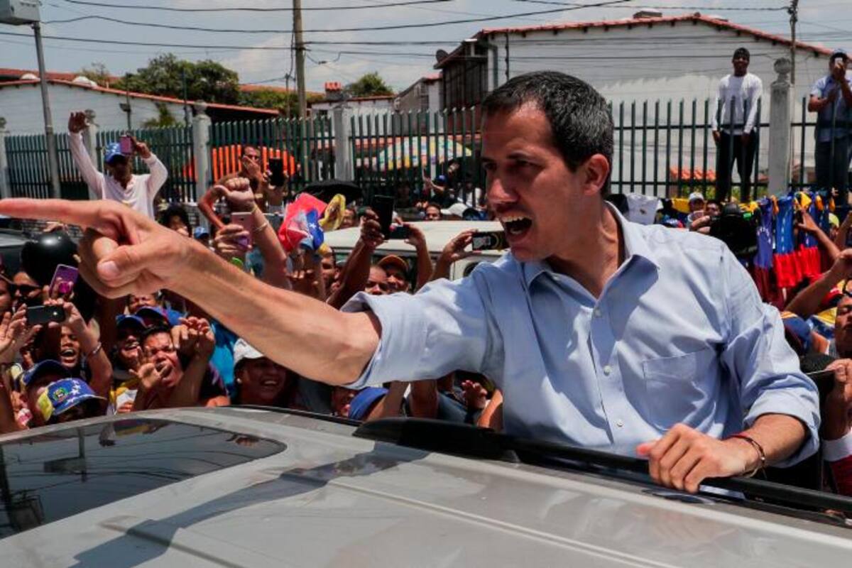 Investigan a 2 allegados de Guaidó por corrupción