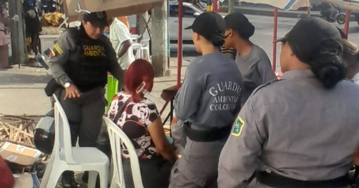 Guardia Ambiental capacita a vendedores en el Cerro de la Popa