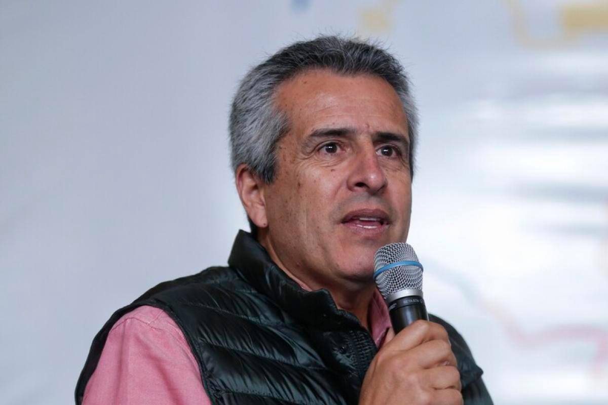 Control político a ministro de Petro por reducir recursos a los bomberos