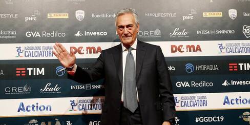 Investigan al presidente de federación italiana de fútbol por presunta malversación