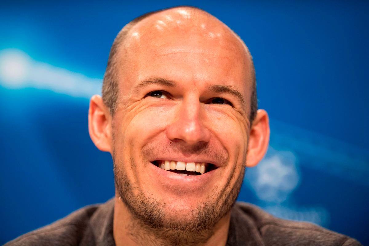Arjen Robben anunció que se retira del fútbol