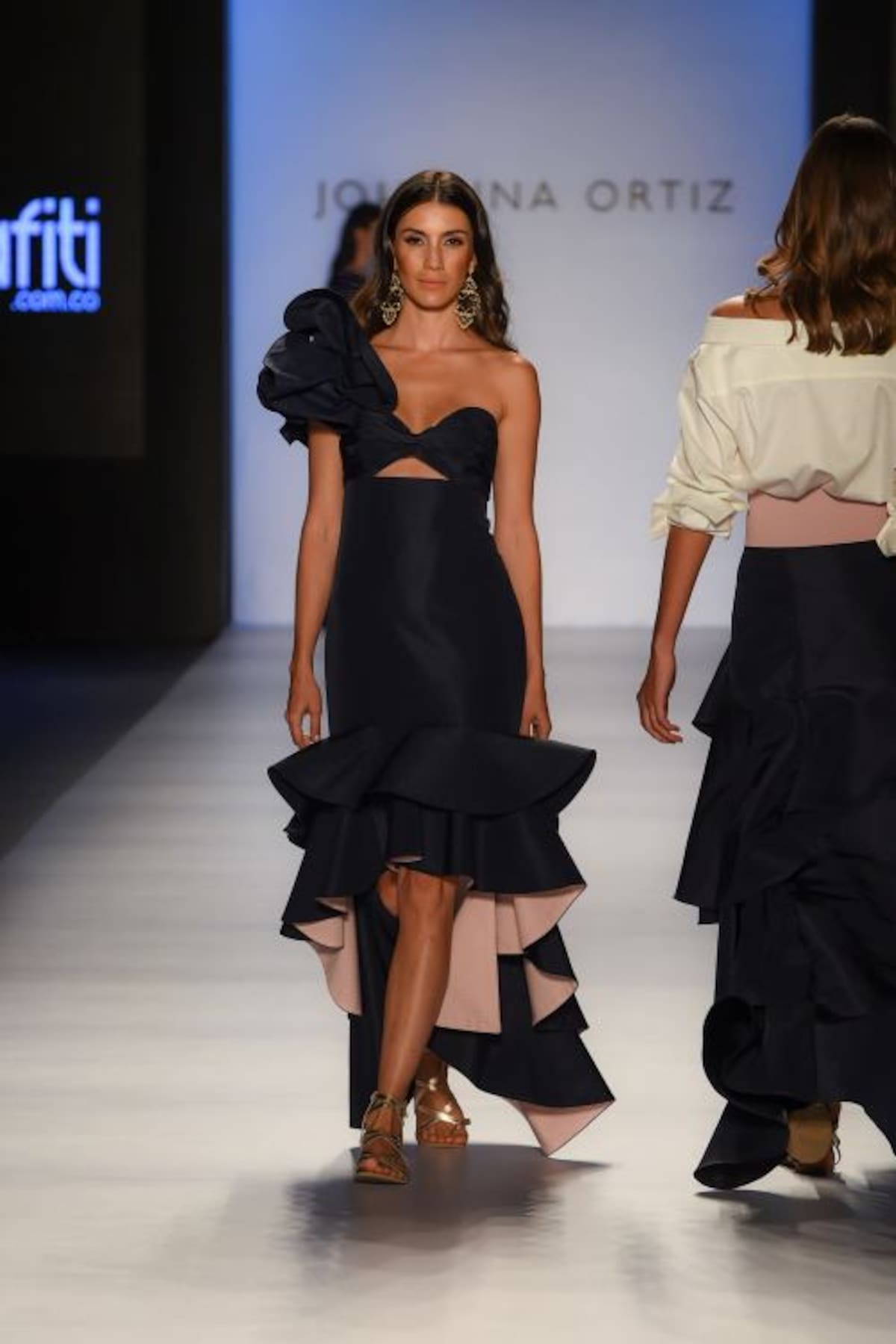 La colección Resort 16 de Johanna Ortiz. Cortesía Inexmoda - Cámara Lúcida