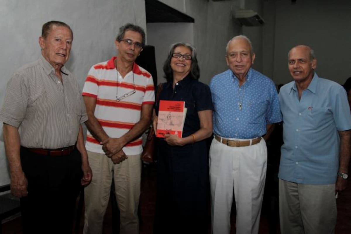 Guillermo Uribe, Gonzalo Zúñiga, María Victoria García, Rafael Grau y Ricardo Vélez. MARUJA PARRA