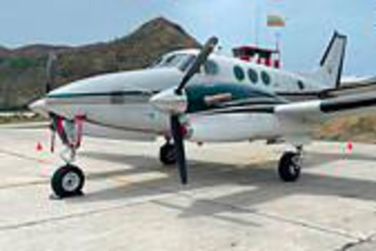 Fiscalía embarga avioneta del esposo de la Azcárate