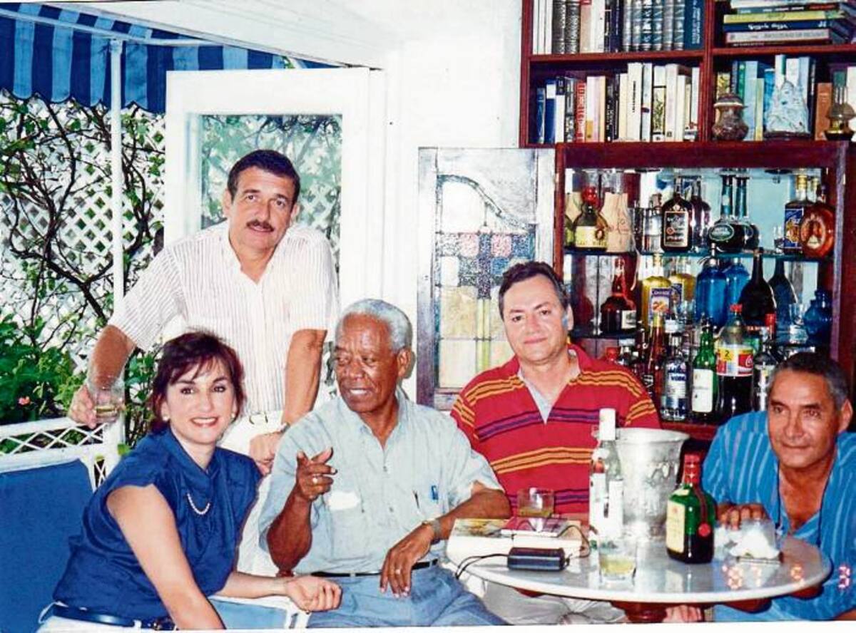 Departiendo con amigos y la musical presencia del inolvidable Sofro.