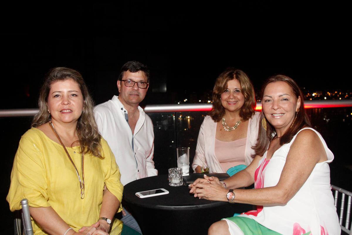 Ana Riola Coctel para lanzar Expoárea