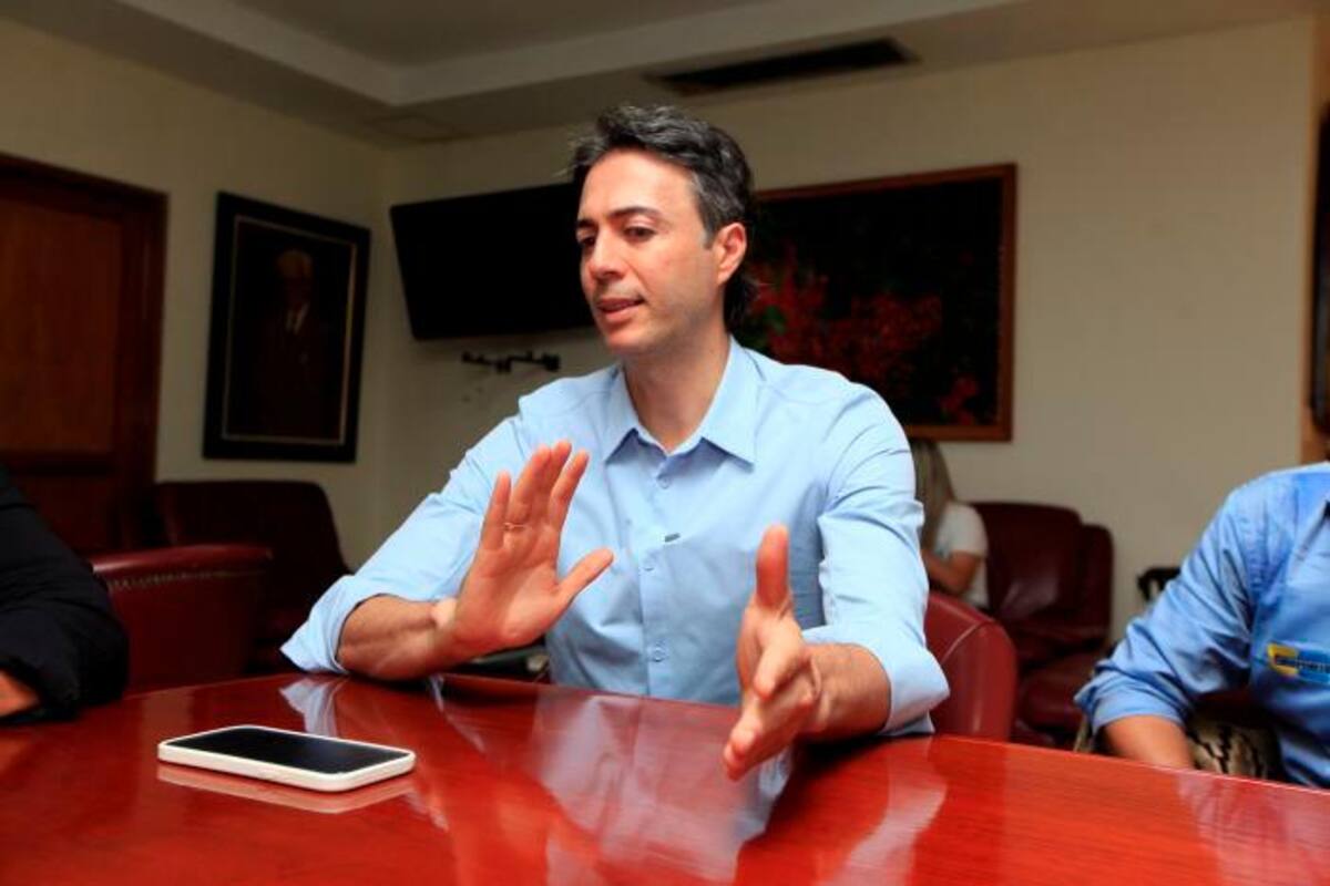 Le tumbaron la personería jurídica al partido de Daniel Quintero