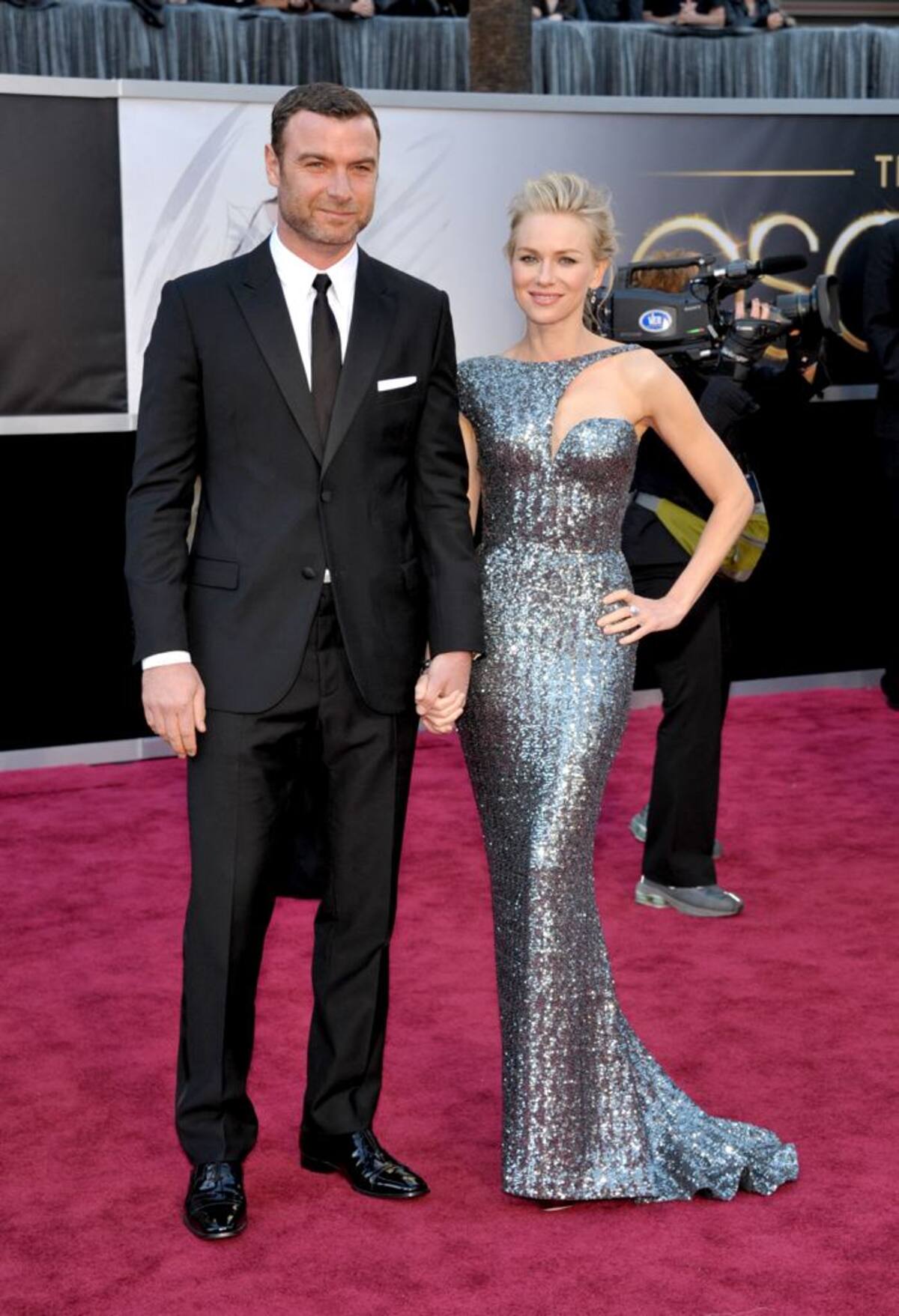 Las estrellas de Hollywood comenzaron a transitar la alfombra roja de los premios Óscar AP