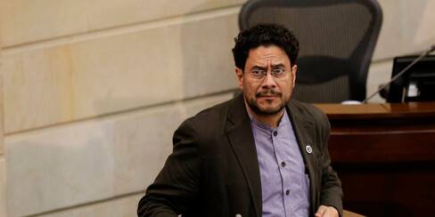 Iván Cepeda arremetió contra investigación del CNE a campaña de Gustavo Petro
