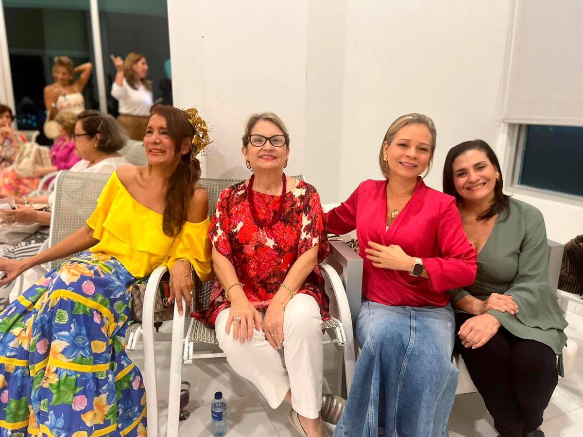 Elsie López, Patricia Bermúdez, Berenice Rodríguez y Martha Velázquez.