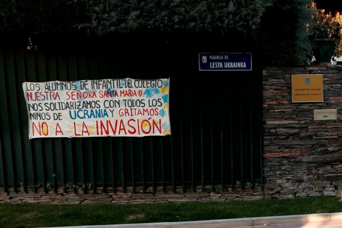 Ucrania denuncia una “campaña de intimidación” contra misiones diplomáticas
