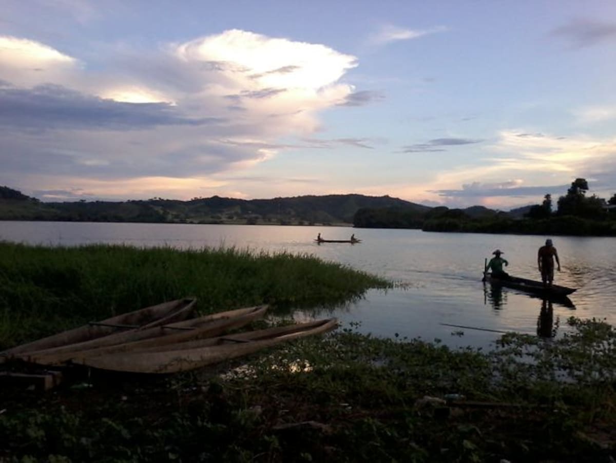 Pescadores Ciénaga de Simití. Foto: LUIS TARRÁ GALLEGO.