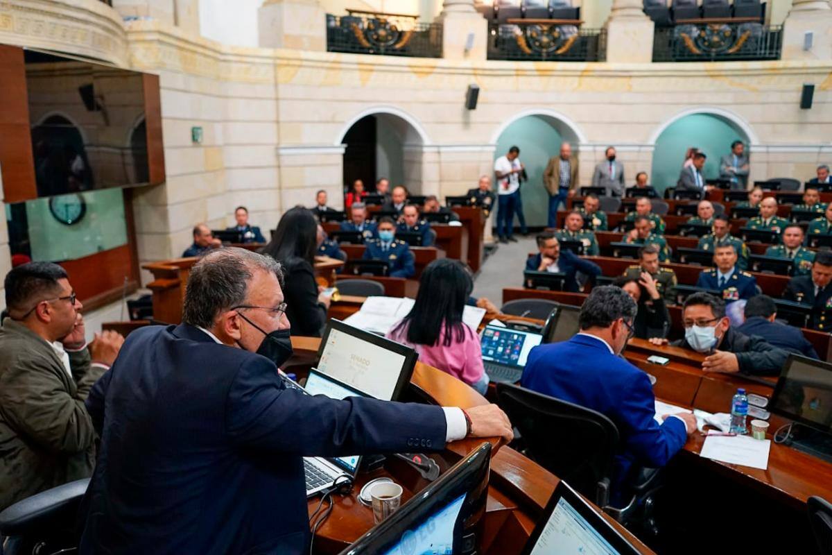 Abren investigación por presunto acoso y trata de personas en el Senado