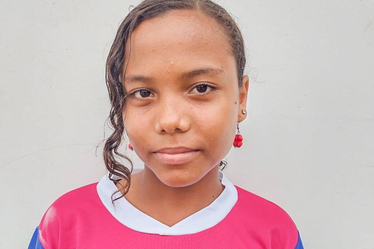 Niña de 14 años murió de un infarto mientras practicaba fútbol
