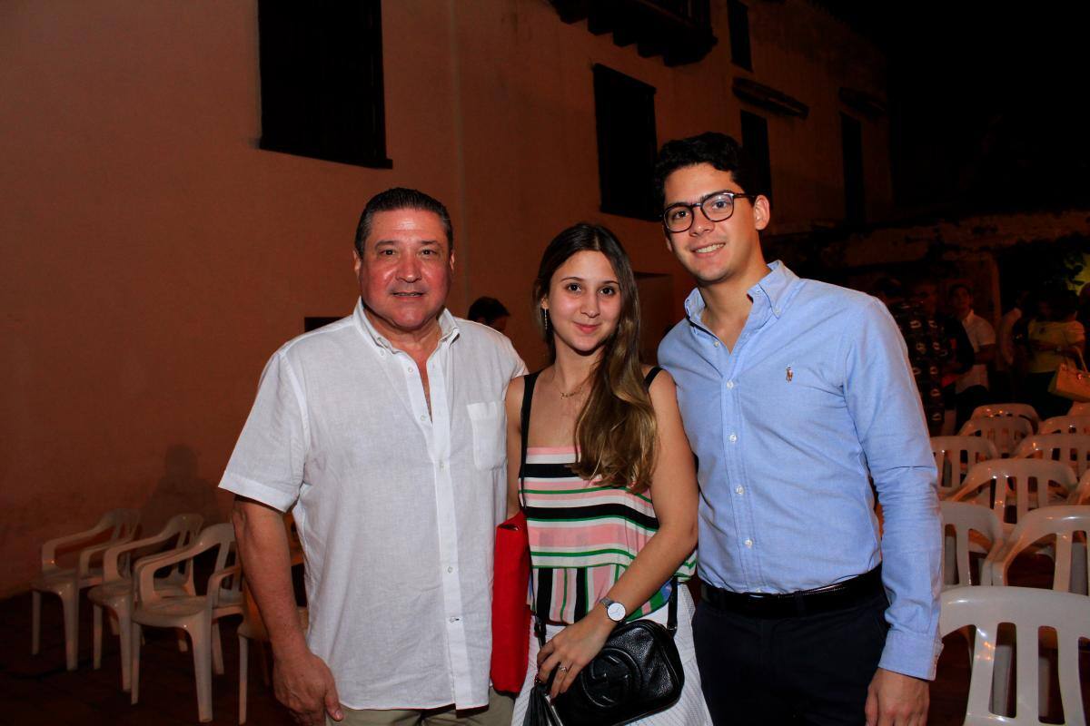 Pier Puccini, María Puccini y Juan Camilo Pereira.