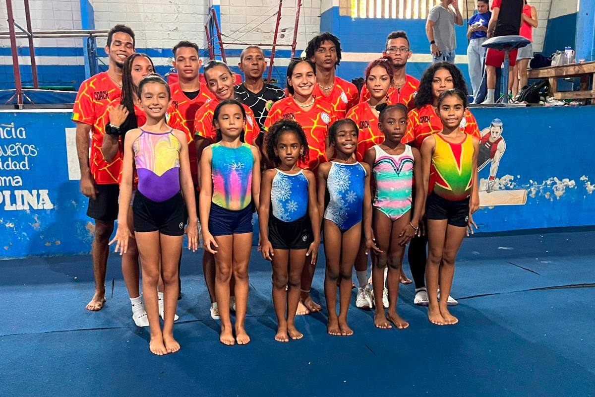 Gimnasia de Bolívar, en Campamento Nacional de Desarrollo en Barranquilla