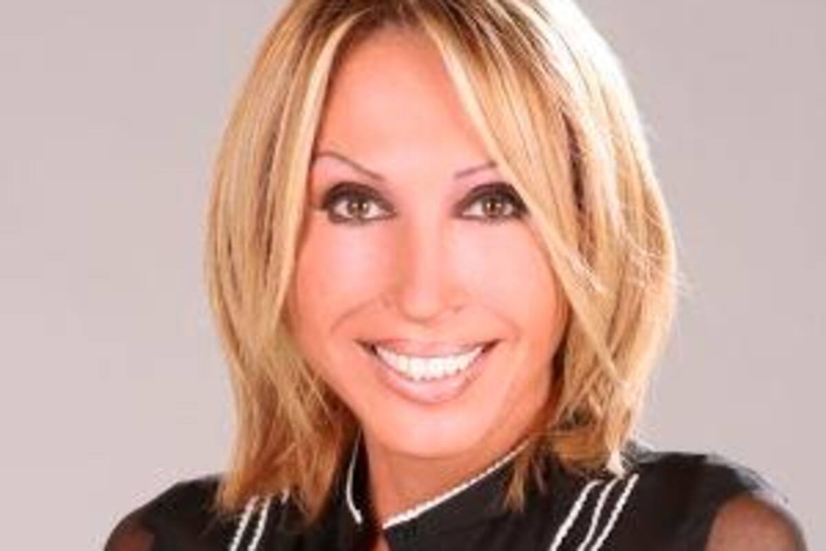Laura Bozzo estaría “deprimida” tras orden de aprehensión