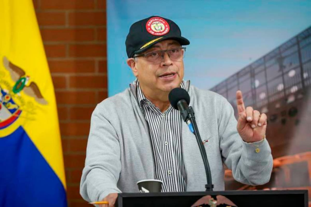 La advertencia de Gustavo Petro tras los atentados: “La ofensiva será total”