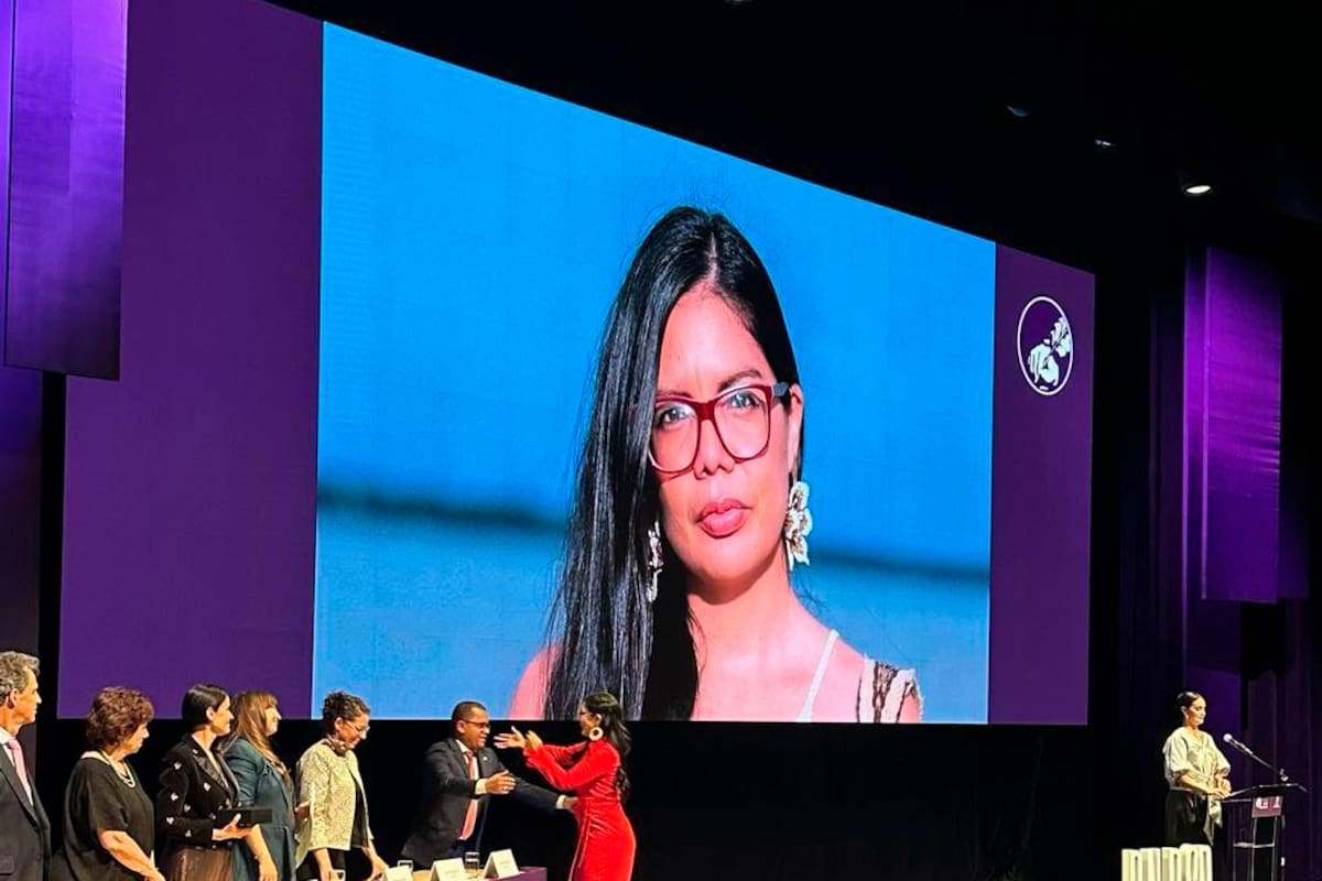 Laura Ardila se llevó el Premio Nacional de Periodismo a Periodista del Año