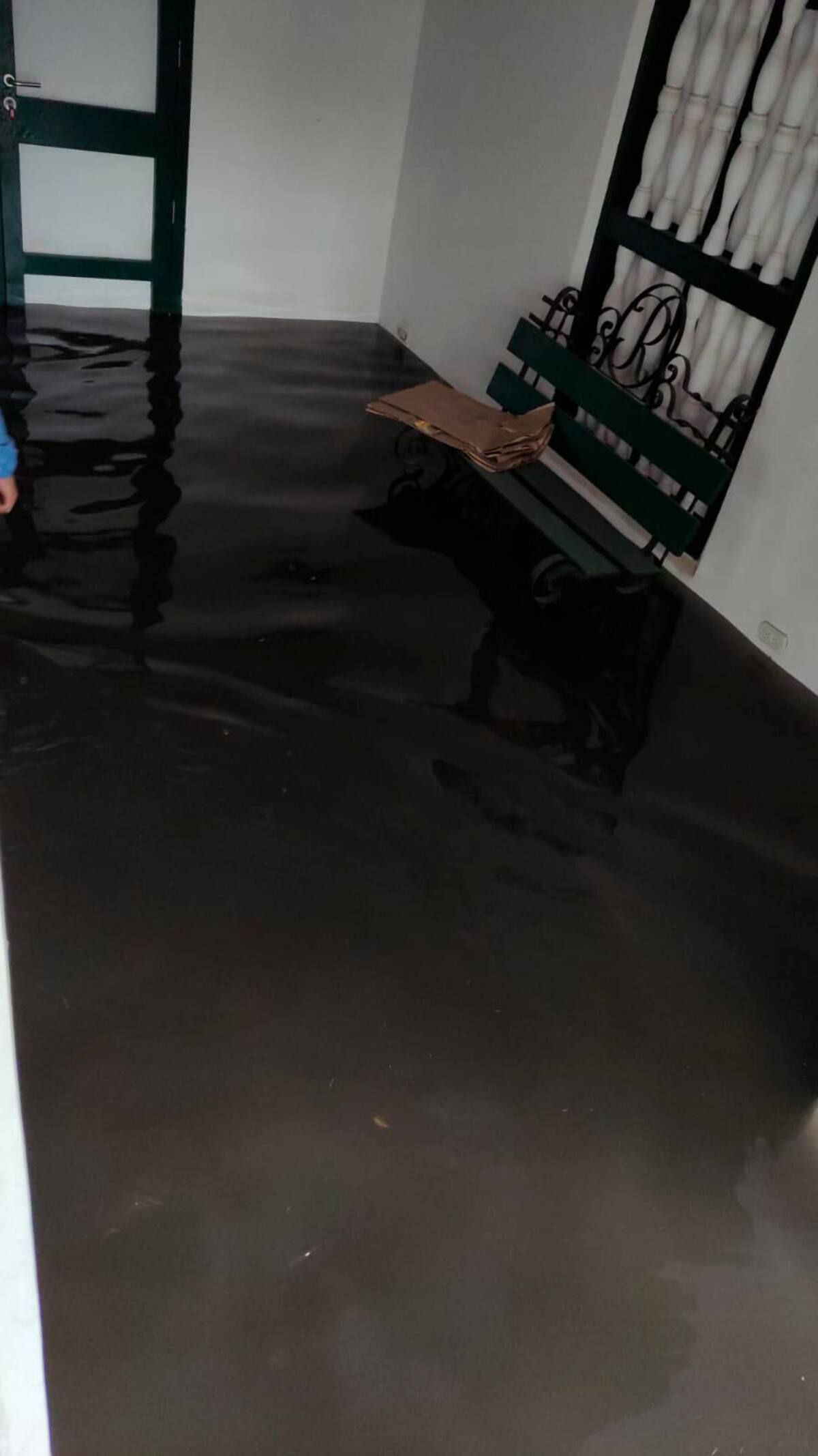 Las lluvias dejaron afectaciones en diferentes vías de la ciudad. El museo Rafael Núñez es uno de los afectados.