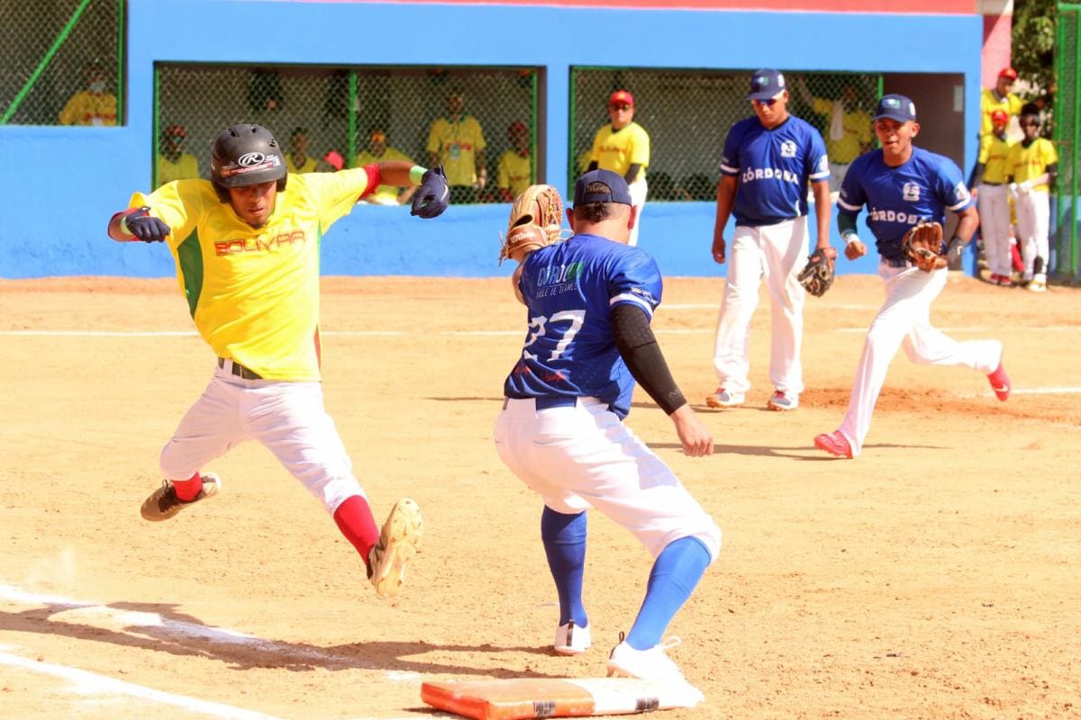 Bolívar se adjudicó las dos primeras victorias del Nacional de Sóftbol Sub 23