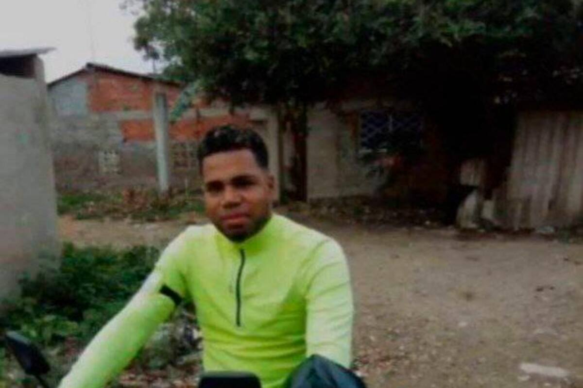 Mototaxista golpeó un carro, discutió con el conductor y lo asesinaron