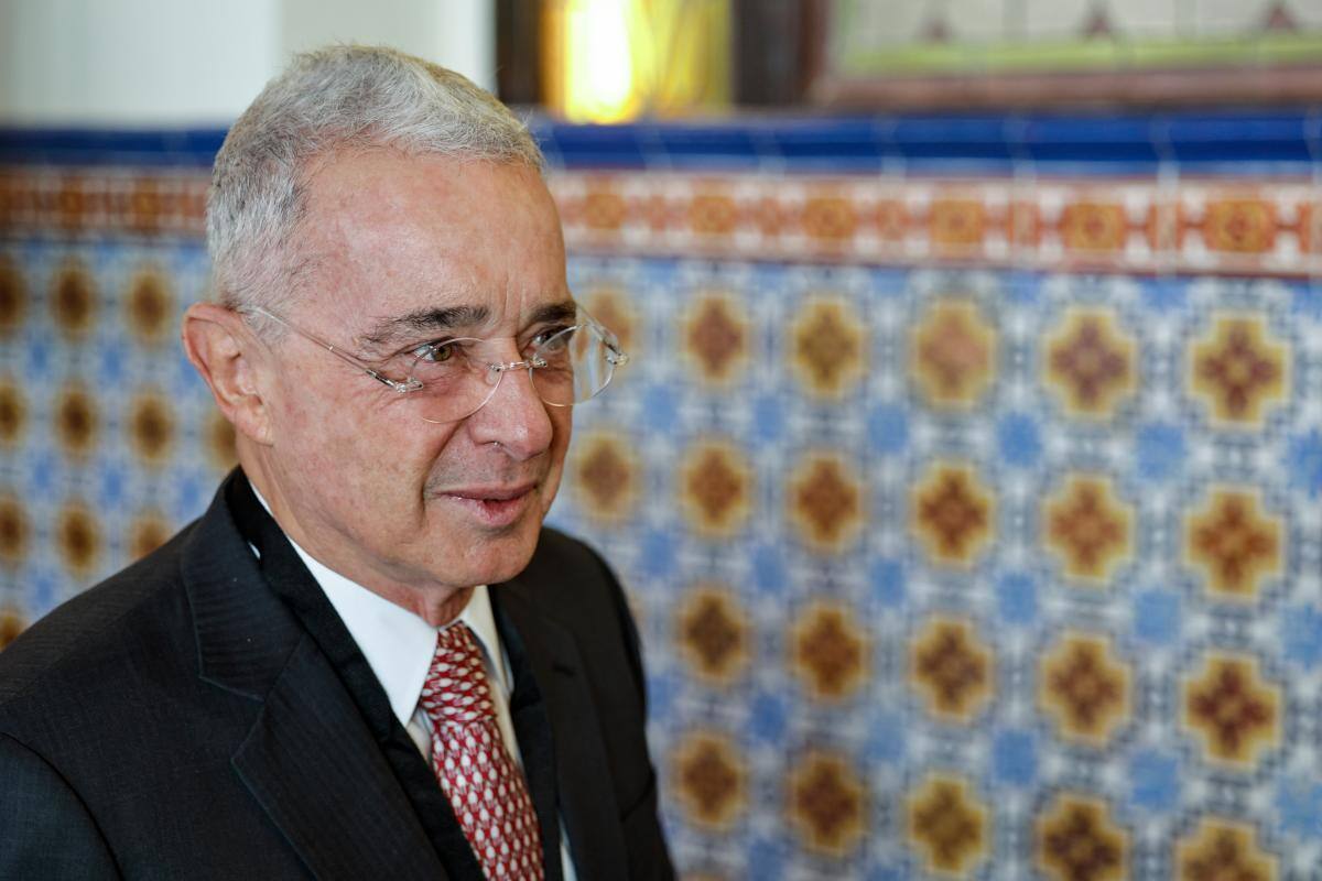 “Ñeñepolítica”: Corte ratifica que no investigará a Uribe por compra de votos