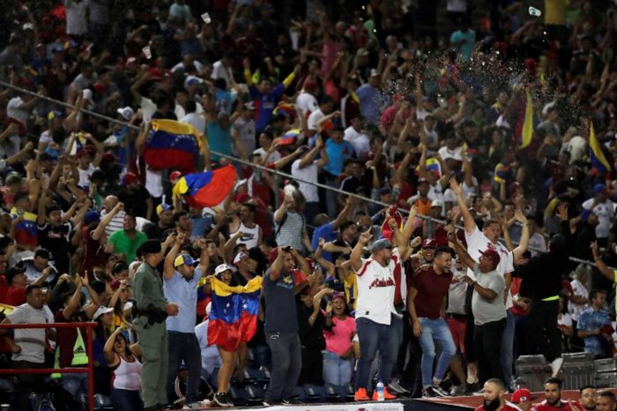 Venezolanos se desahogan en la Serie del Caribe