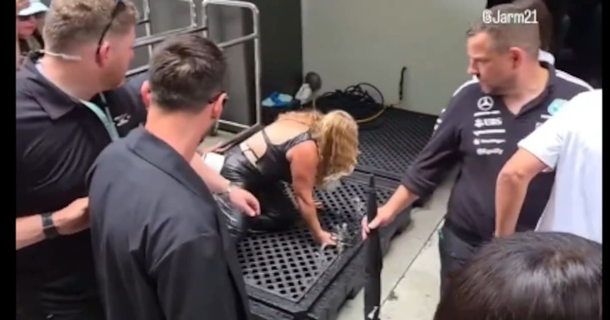 Video: Woman Falls While Seeing Messi and Generates Reactions on Social Media