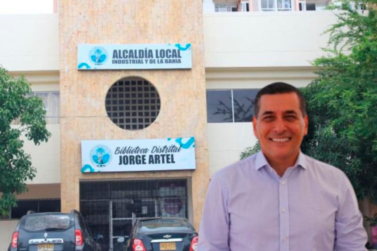 “No es un capricho”: Dumek sobre decreto que elimina estudios a alcaldes locales