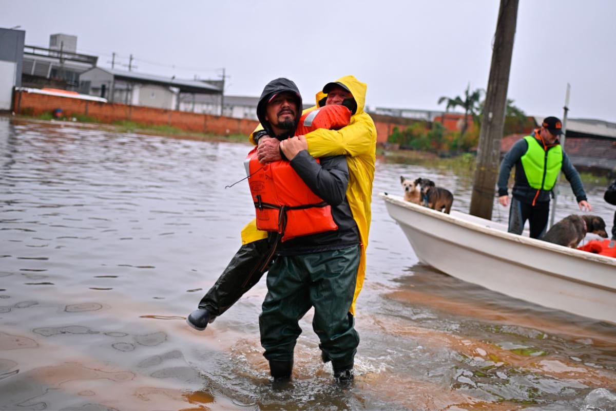 Tras intensas lluvias en Brasil, el número de muertos ya supera los 116