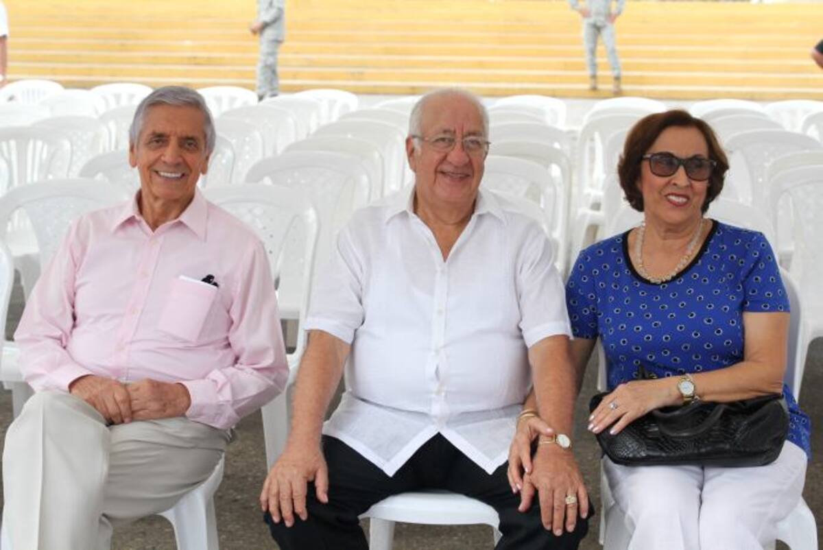Jairo Cardona, Gustavo Ramírez y Teresa de Ramírez. ÓSCAR DÍAZ