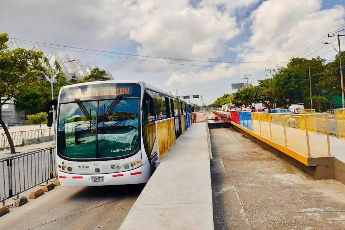 Transmetro tiene listo operativo para el partido entre Colombia y Perú