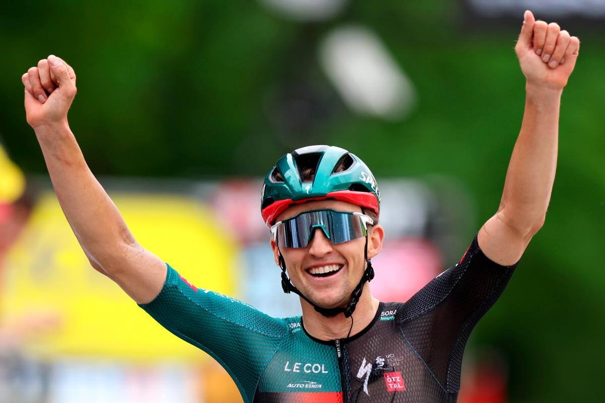 Jai Hindley ganó la etapa 5 y es el nuevo líder del Tour de Francia