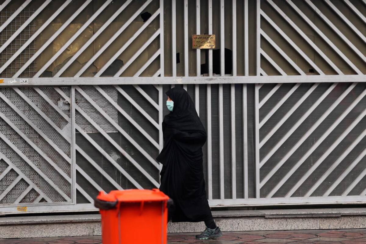 Irán: Policía de la moral y del hiyab llegaría a su fin tras 400 muertos