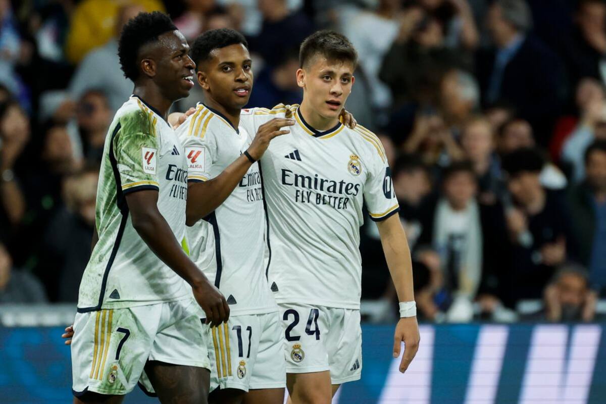 El campeón Real Madrid se divierte con el Alavés