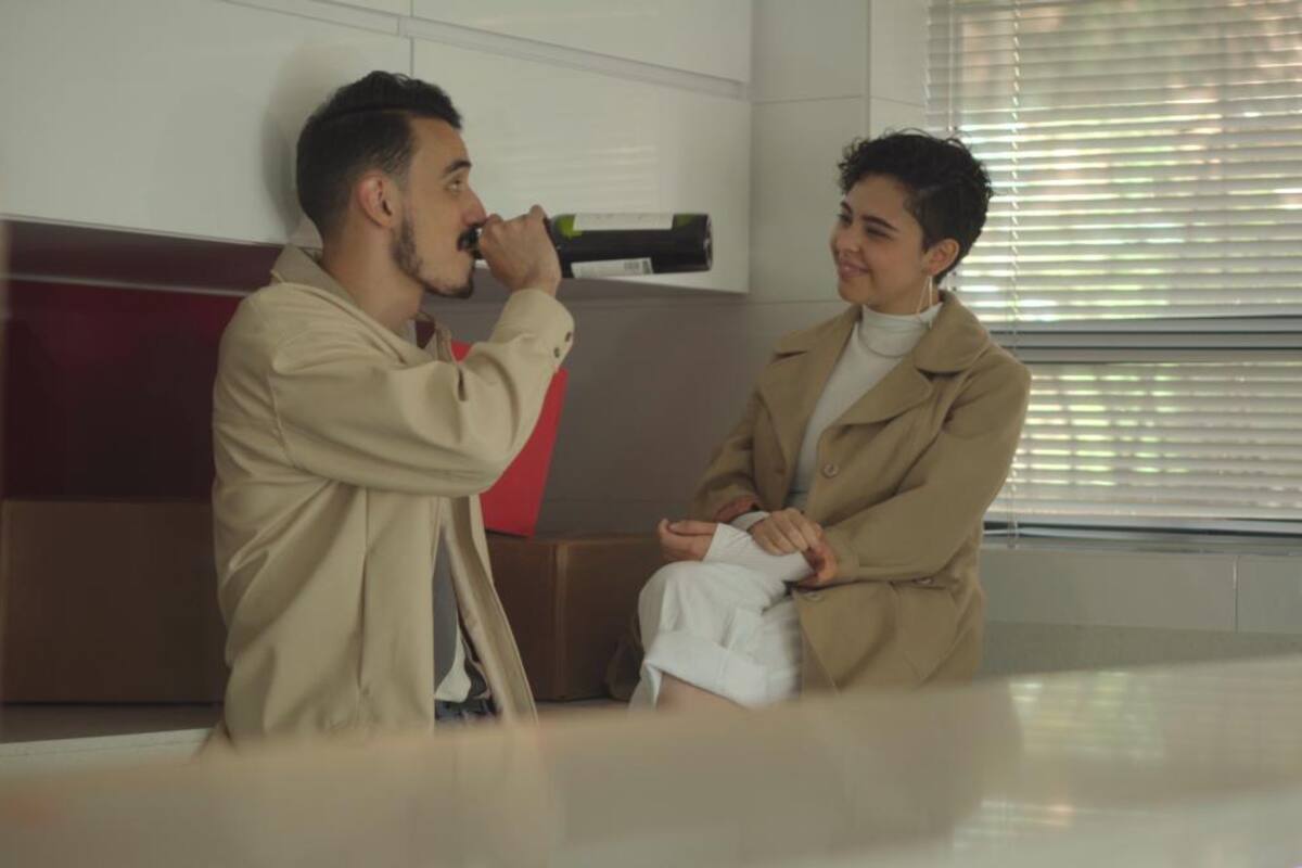 Los artistas Me Dicen JEG y Laura Pérez unen sus voces en ‘Sin estrenar’