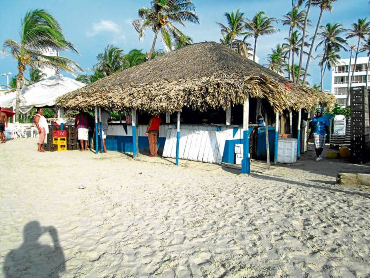 El kiosco Nº 5 no ha sido demolido para reconstruirlo porque enfrenta un conflicto de intereses. PEDRO TORRES-GENTE BAHÍA