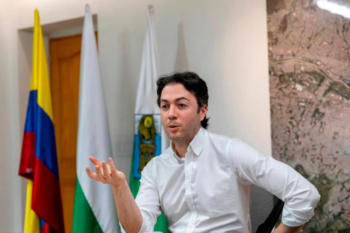 Sectores políticos reaccionan a la suspensión de Daniel Quintero