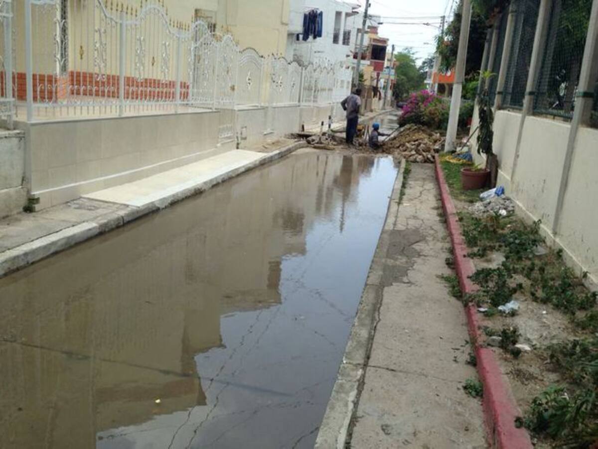 Las calles se encuentran así desde esta madrugada. EL UNIVERSAL