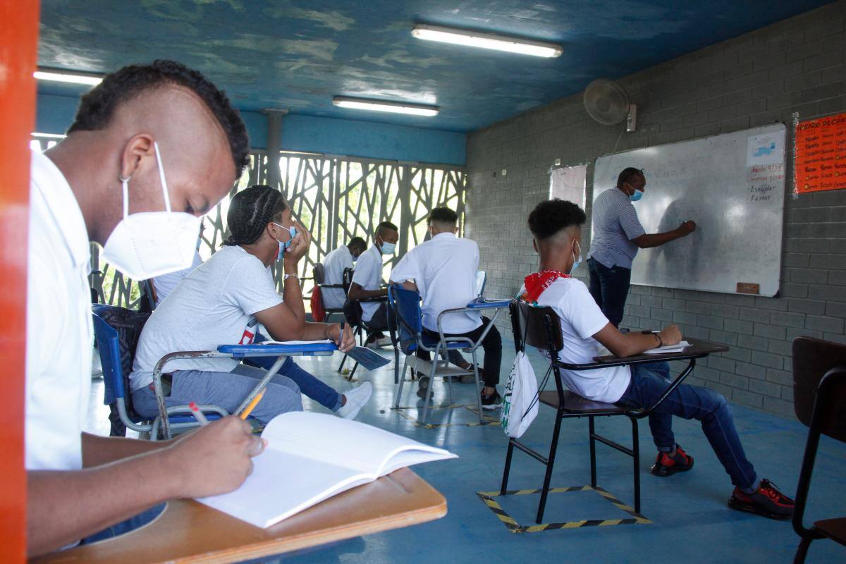 Colegios públicos de Cartagena volvieron a la presencialidad