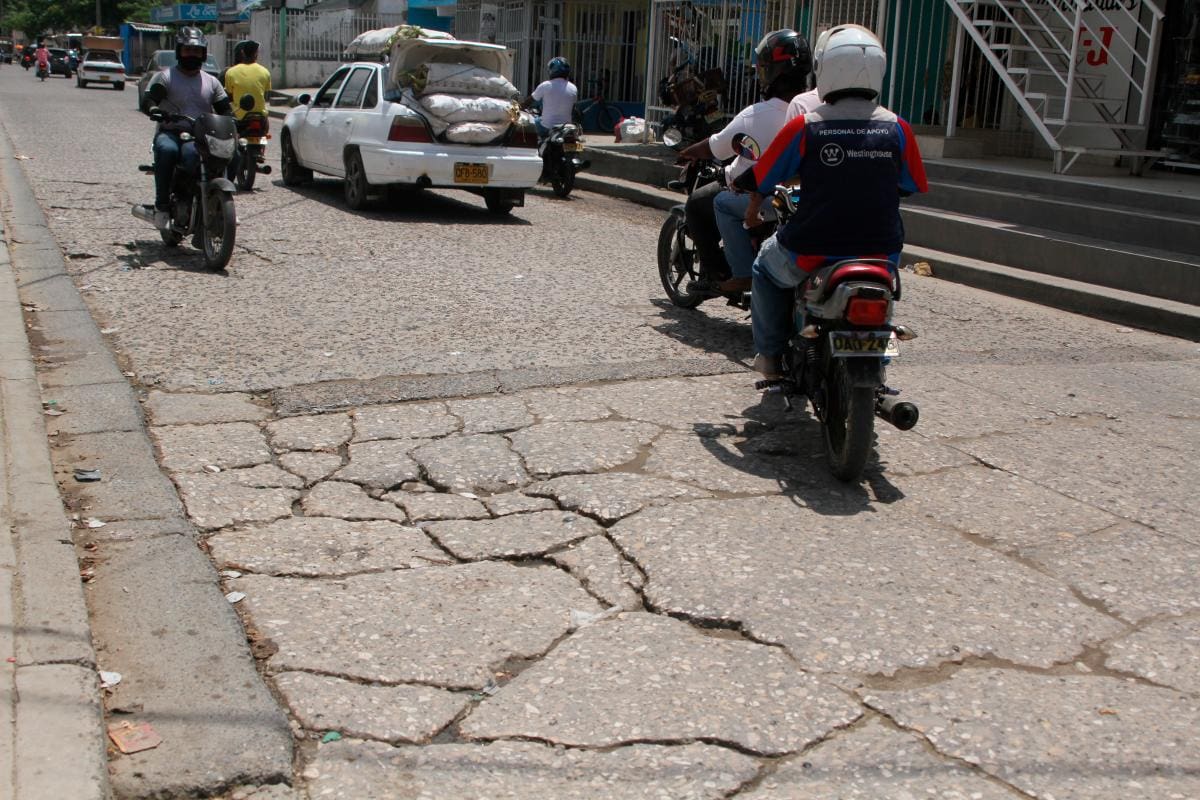 Adjudican contrato para rehabilitar nuevas vías principales en Cartagena