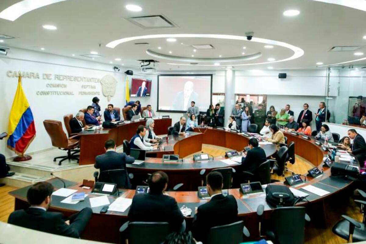 Reforma a la salud de Petro gana el primer round para acabar EPS