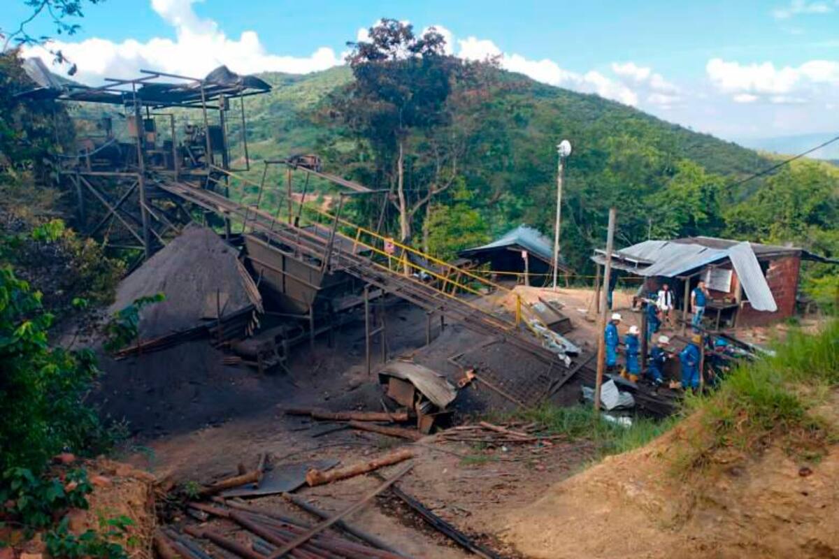 Explosión en mina de carbón deja 14 mineros atrapados en Norte de Santander