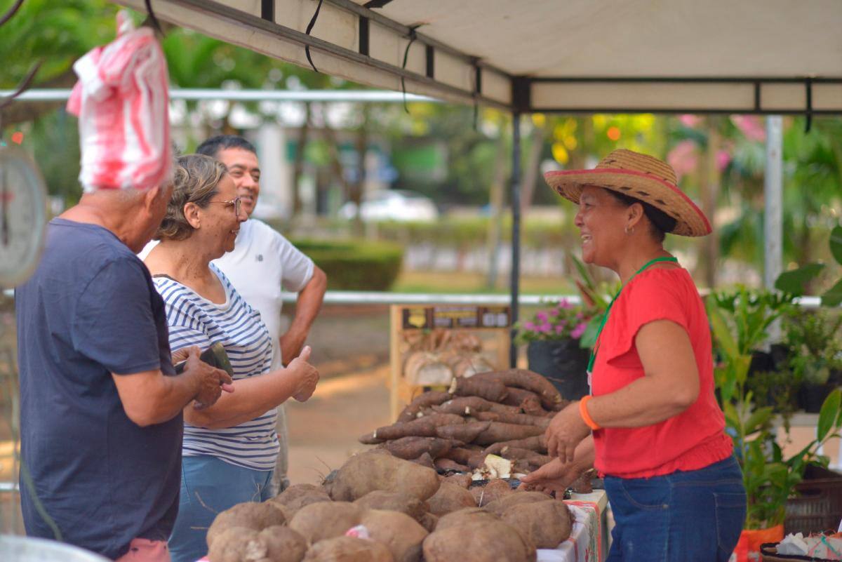 Buen balance del Mercado Campesino que realizó la Universidad de Cartagena en alianza con la Armada Nacional. //Fotos: Cortesía