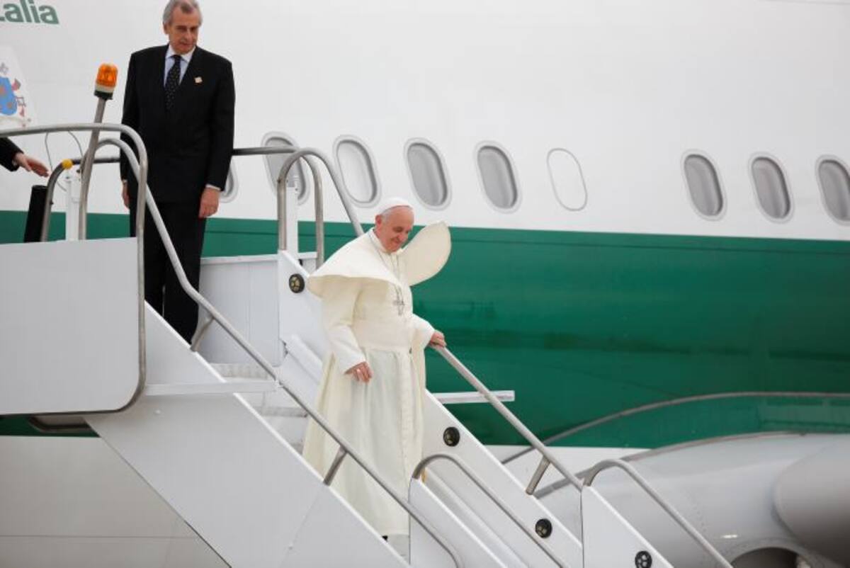 El papa Francisco a su llegada a Brasil. AP Jorge Saenz