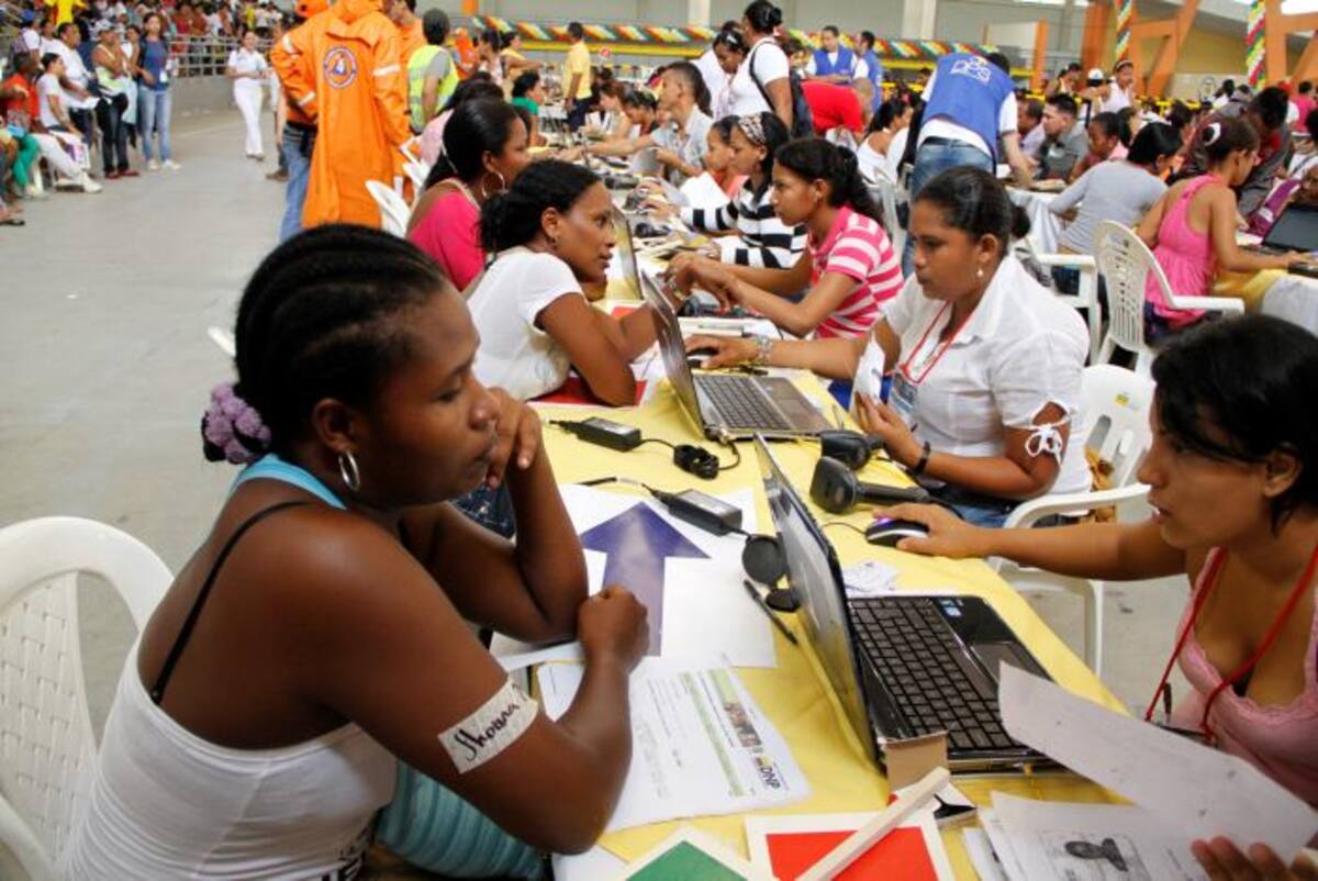 A partir de las 8 de la mañana las madres de Familias en Acción podrán acercarse a tramitar sus tarjetas donde recibirán el pago de sus auxilios. ARCHIVO
