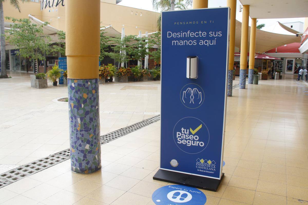 Espacios de desinfección en La Castellana.//Foto: Luis Eduardo Herrán - El Universal.