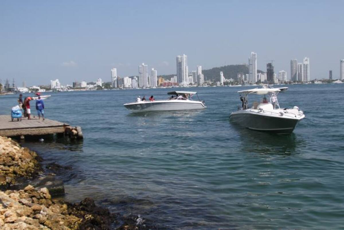 De acuerdo con el POT, en Castillogrande se permite la construcción de embarcaderos, más no de marinas. Archivo.