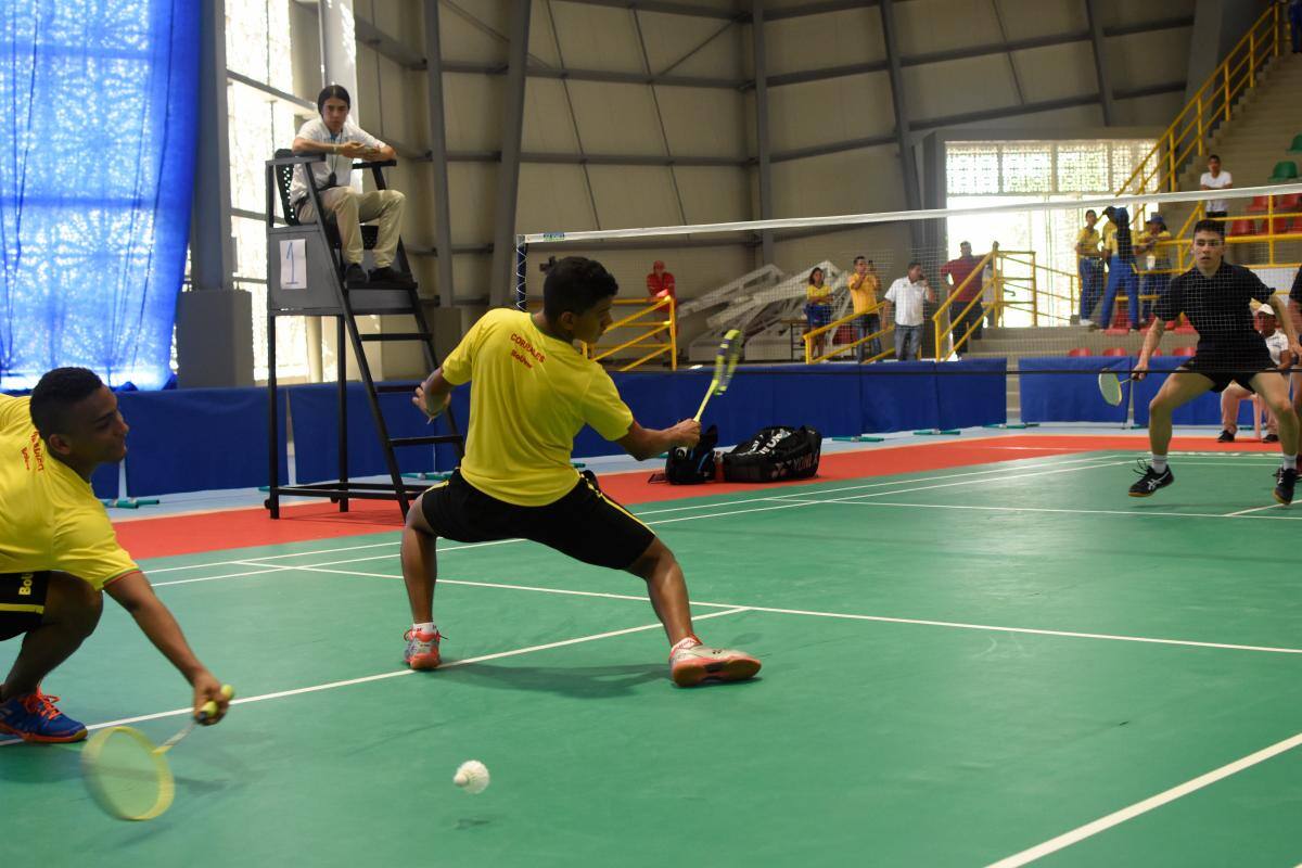 Cundinamarca superó a Bolívar en primera jornada de bádminton